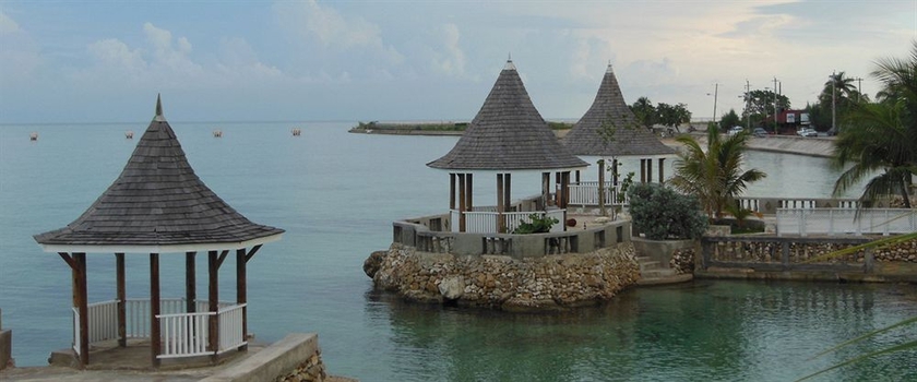 Imagen de los exteriores del Hotel Seagarden Beach Resort - All Inclusive. Foto 10