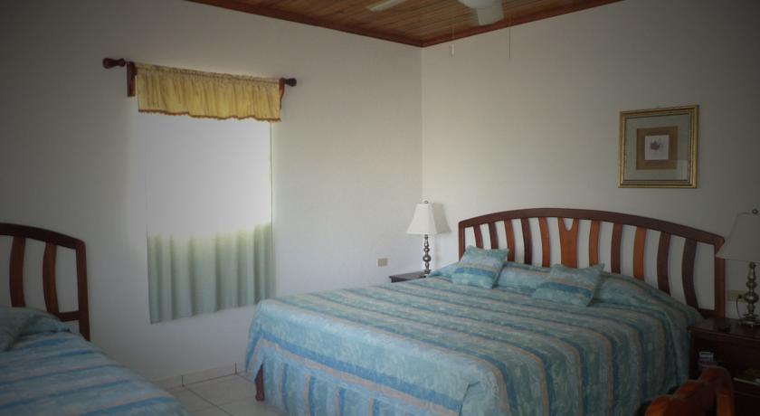 Imagen de la habitación del Hotel Seagrape Plantation Resort. Foto 3