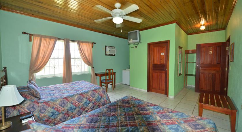 Imagen de la habitación del Hotel Seagrape Plantation Resort. Foto 4