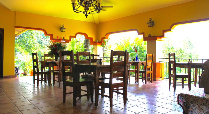 Imagen de los interiores del Hotel Seagull Cove Resort. Foto 8