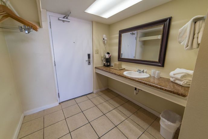Imagen de la habitación del Hotel Seahaven Beach. Foto 13