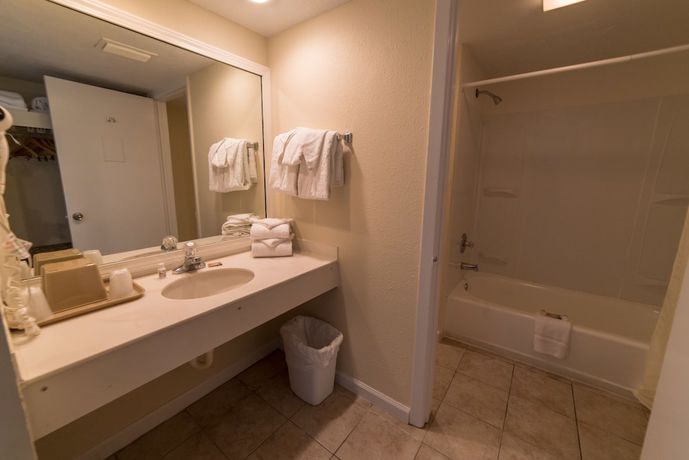 Imagen de la habitación del Hotel Seahaven Beach. Foto 14