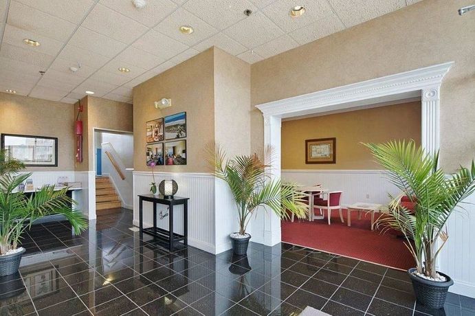 Imagen de los interiores del Hotel Sealoft Oceanfront. Foto 15