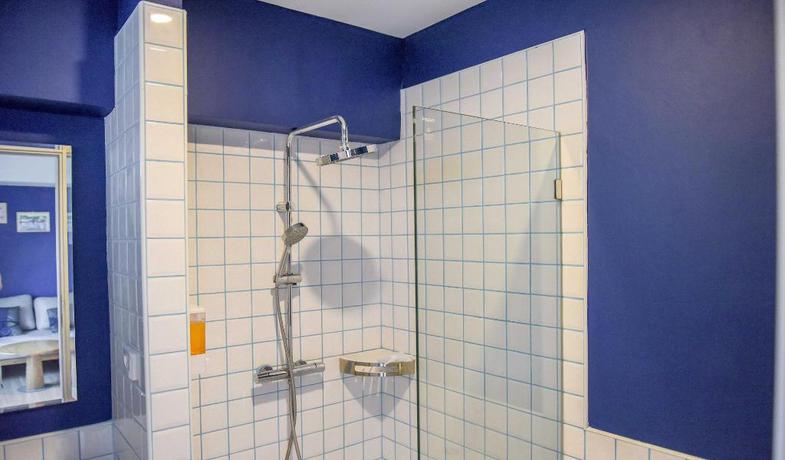 Imagen de la habitación del Hotel Seaman Resort. Foto 15