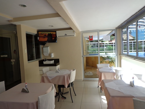 Imagen del bar/restaurante del Hotel Seamar. Foto 3