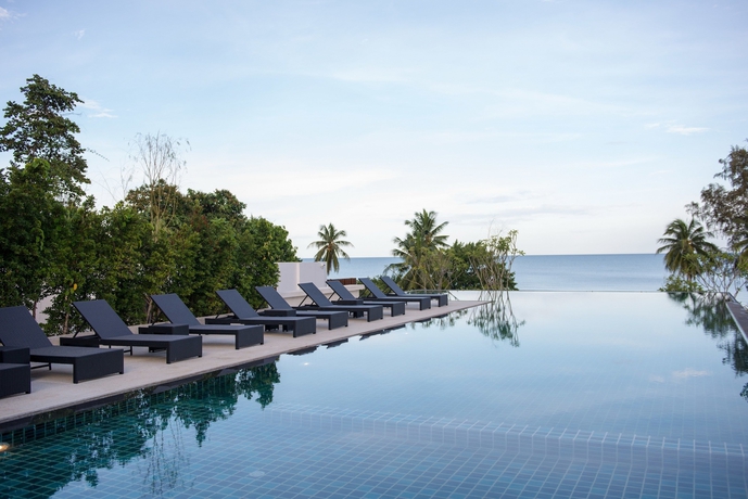 Imagen de la piscina del Hotel Seanery Beach Resort. Foto 19