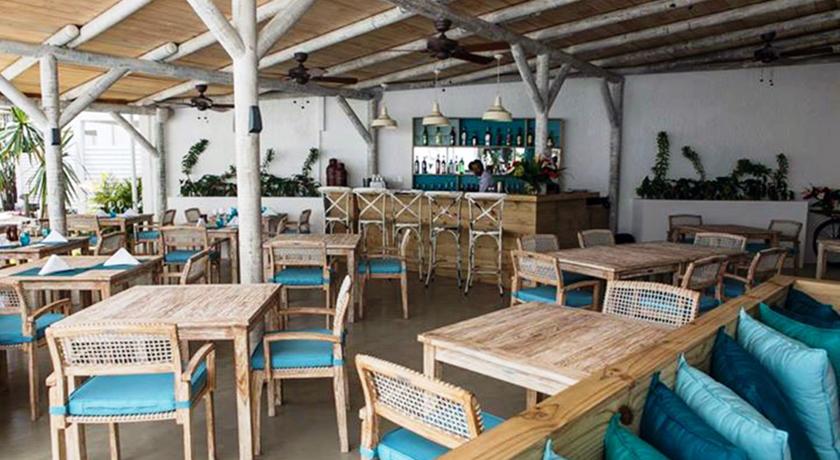 Imagen del bar/restaurante del Hotel Seapoint Boutique. Foto 2