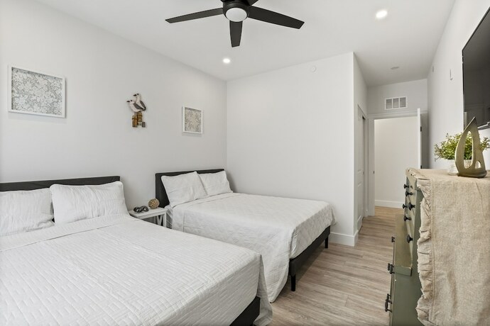 Imagen de la habitación del Hotel Seaport Oasis. Foto 16