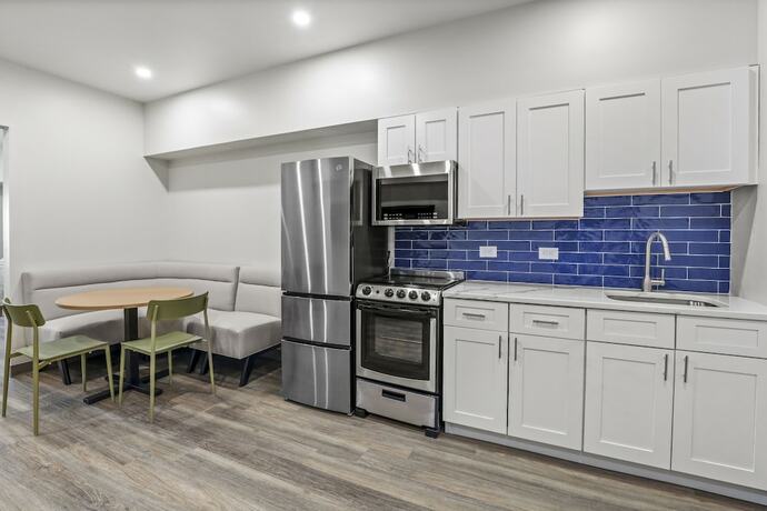 Imagen de la habitación del Hotel Seaport Suites. Foto 6