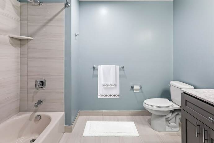 Imagen de la habitación del Hotel Seaport Suites. Foto 7