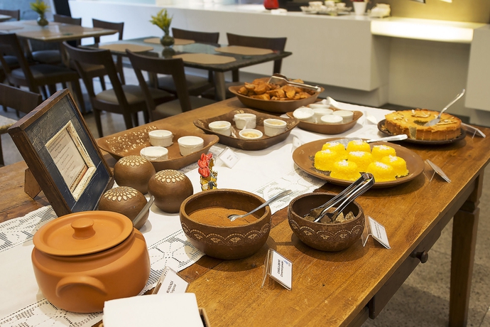 Imagen del bar/restaurante del Hotel Seara Praia. Foto 4