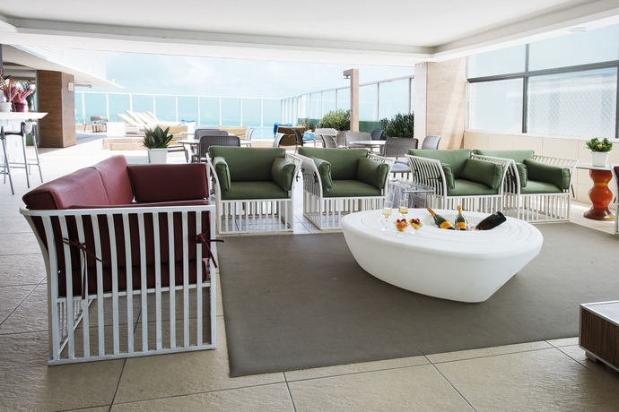 Imagen de la piscina del Hotel Seara Praia. Foto 15