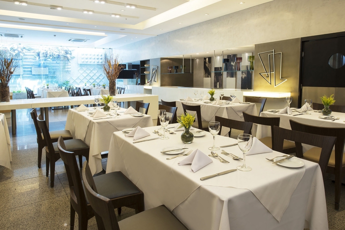 Imagen del bar/restaurante del Hotel Seara Praia. Foto 7