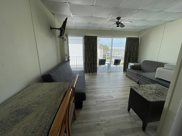 Imagen general del Hotel Searay Motel. Foto 12