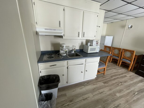 Imagen de la habitación del Hotel Searay Motel. Foto 19