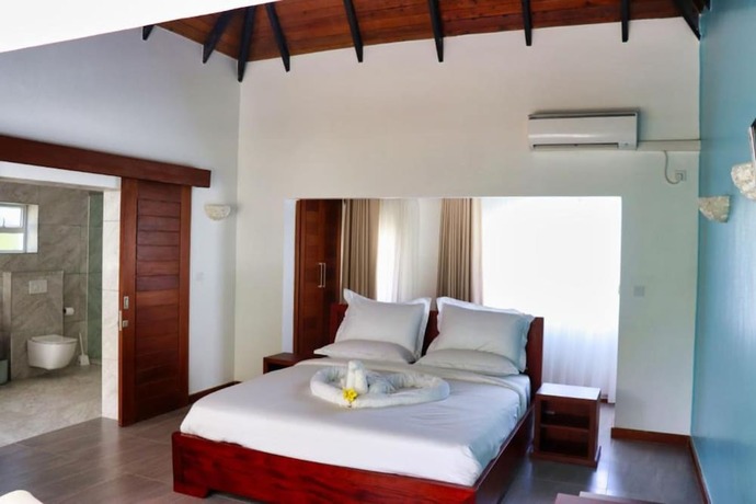 Imagen general del Hotel Searenity Beach Villa. Foto 3