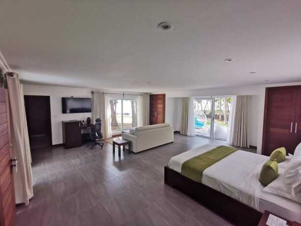 Imagen general del Hotel Searenity Beach Villa. Foto 5