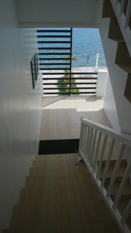 Imagen de los interiores del Hotel Seascape Resort Oslob. Foto 36