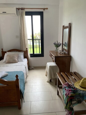 Imagen de la habitación del Hotel Seashell Apartments, Paphos. Foto 14