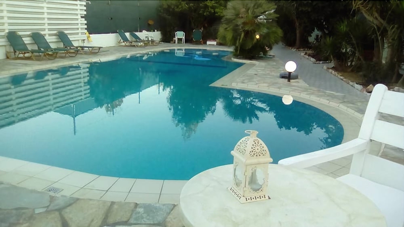 Imagen de la piscina del Hotel Seashell Apartments, Platanias. Foto 15