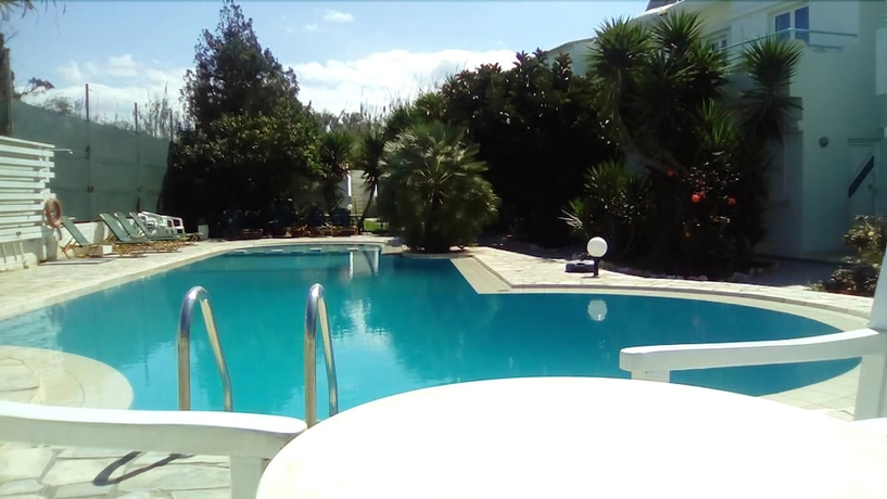 Imagen de la piscina del Hotel Seashell Apartments, Platanias. Foto 16