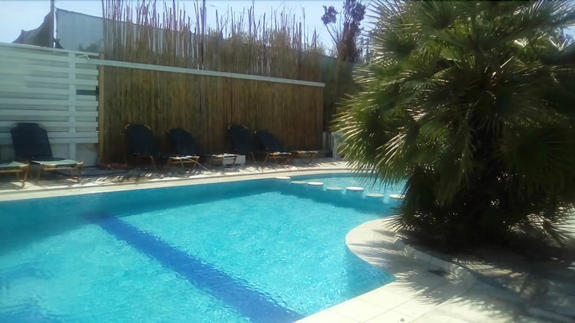 Imagen de la piscina del Hotel Seashell Apartments, Platanias. Foto 17