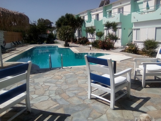 Imagen de la piscina del Hotel Seashell Apartments, Platanias. Foto 19