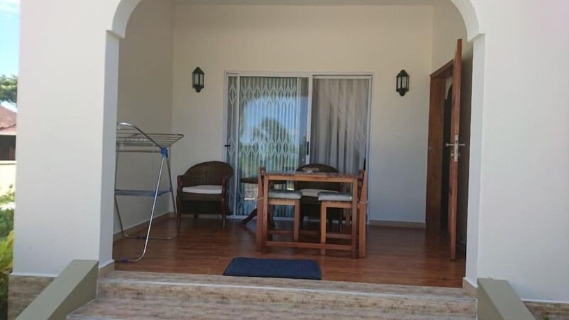 Imagen de la habitación del Hotel Seashell Beach Villa. Foto 7