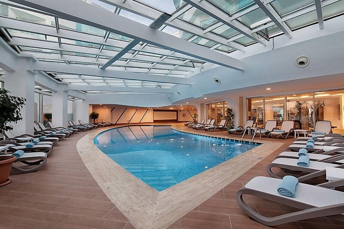 Imagen de la piscina del Hotel Seashell Resort and Spa. Foto 17