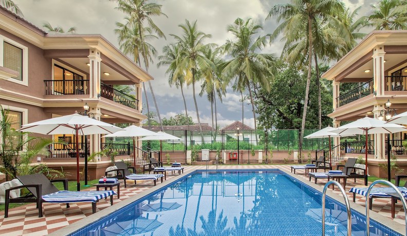 Imagen de la piscina del Hotel Seashell Suites And Villas. Foto 18