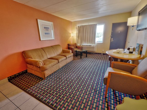 Imagen de la habitación del Hotel Seashire Inn and Suites. Foto 16