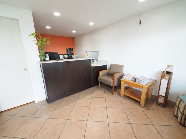 Imagen de los interiores del Hotel Seashire Inn and Suites. Foto 20
