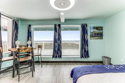 Imagen de la habitación del Hotel Seaside Boutique, Waves At Your Doorstep. Foto 20