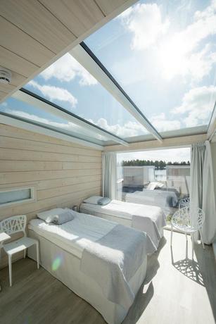 Imagen de la habitación del Hotel Seaside Glass Villa. Foto 7