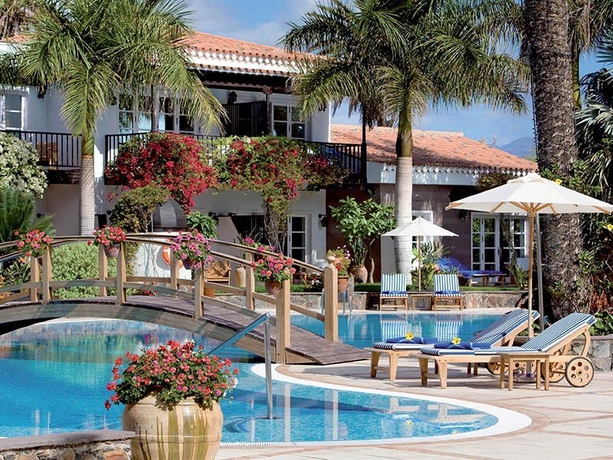Imagen de la piscina del Hotel Seaside Grand Residencia. Foto 16