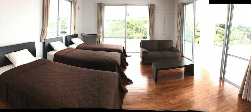 Imagen de la habitación del Hotel Seaside House Nirai. Foto 23