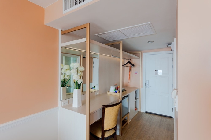 Imagen de la habitación del Hotel Seaside Jomtien Beach. Foto 11