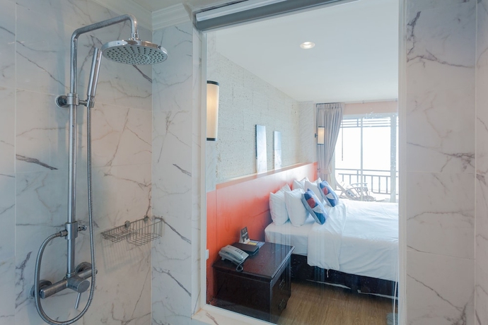 Imagen de la habitación del Hotel Seaside Jomtien Beach. Foto 16