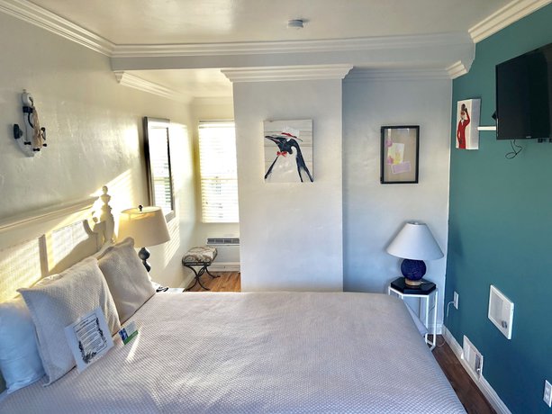 Imagen de la habitación del Hotel Seaside Laguna Inn and Suites. Foto 11