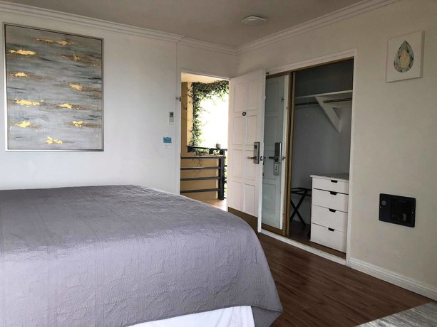 Imagen de la habitación del Hotel Seaside Laguna Inn and Suites. Foto 14