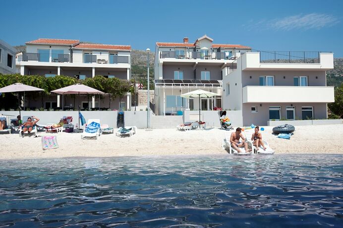 Imagen general del Hotel Seaside Luxury Suites. Foto 2