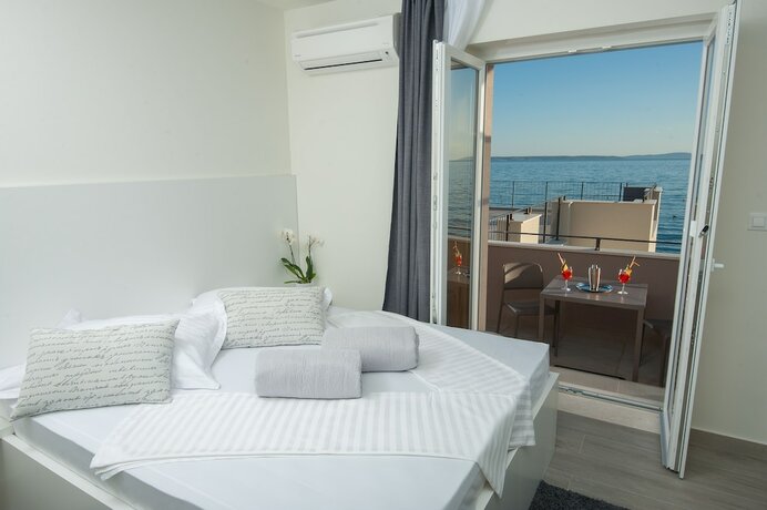 Imagen general del Hotel Seaside Luxury Suites. Foto 4