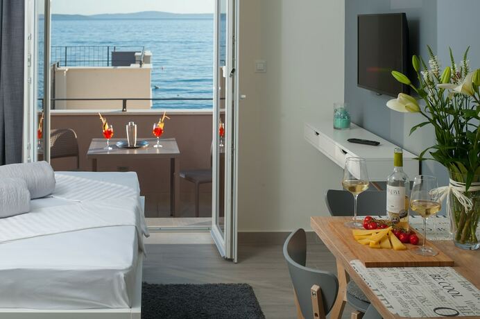 Imagen general del Hotel Seaside Luxury Suites. Foto 6