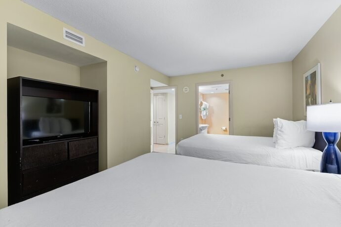 Imagen de la habitación del Hotel Seaside Resort. Foto 17