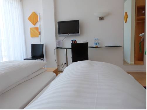 Imagen de la habitación del Hotel Seaside, SPIEZ. Foto 6