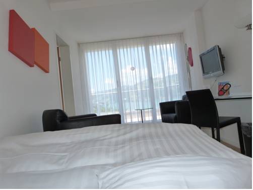 Imagen de la habitación del Hotel Seaside, SPIEZ. Foto 16