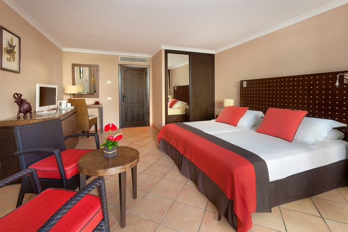 Imagen de los interiores del Hotel Seaside Sandy Beach. Foto 12