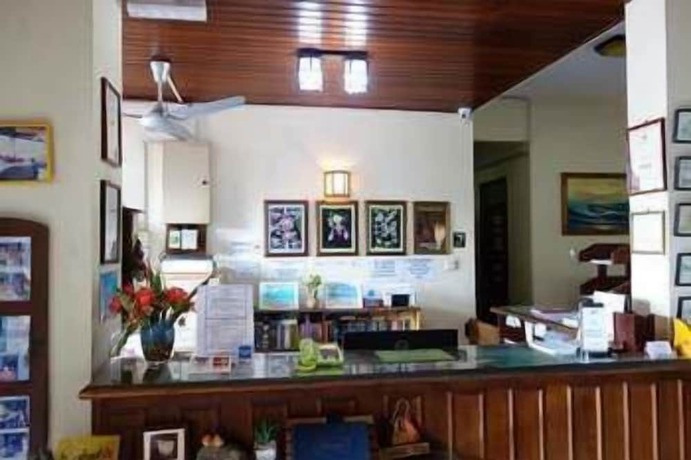 Imagen de los interiores del Hotel Seaside Travellers Inn. Foto 18