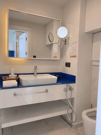 Imagen de la habitación del Hotel Seaside VIP40. Foto 11