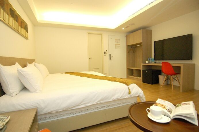 Imagen general del Hotel Season 5 Inn. Foto 5